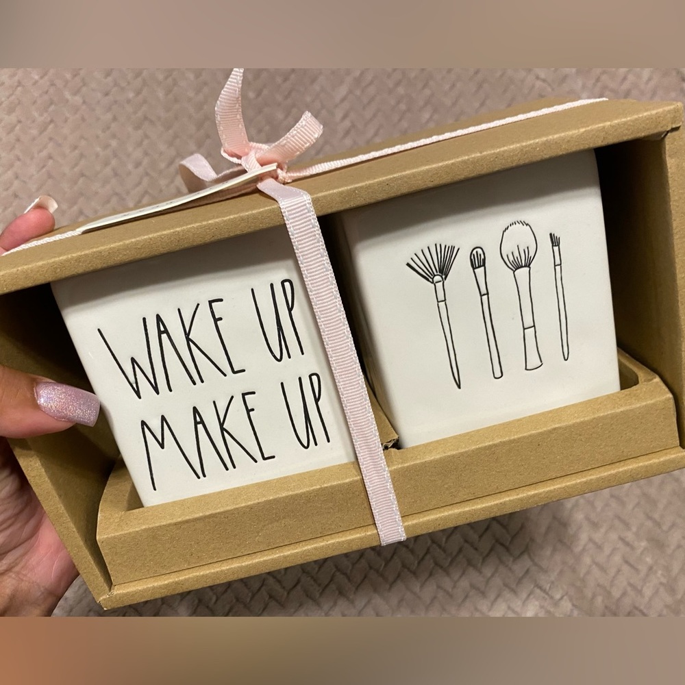 Rae Dunn Makeup Container